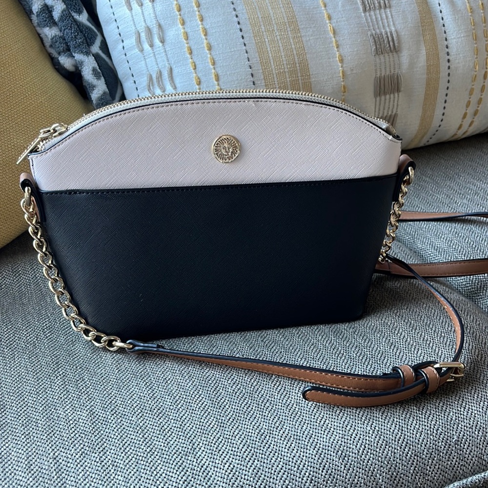 Crossbody purse